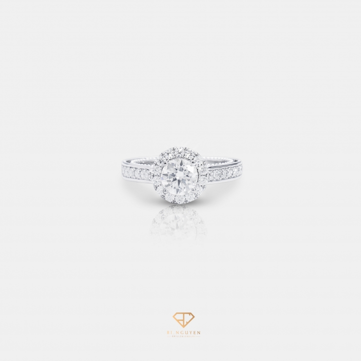 Vintage Halo Round Central Diamond Ring