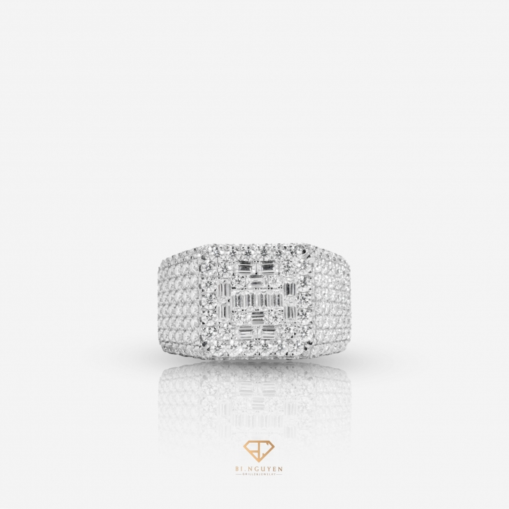 Square Shape Bagguetty Diamond Ring