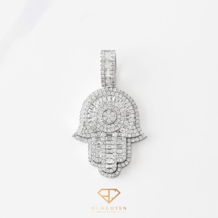 Hamsa Baguetty Diamond Pendant
