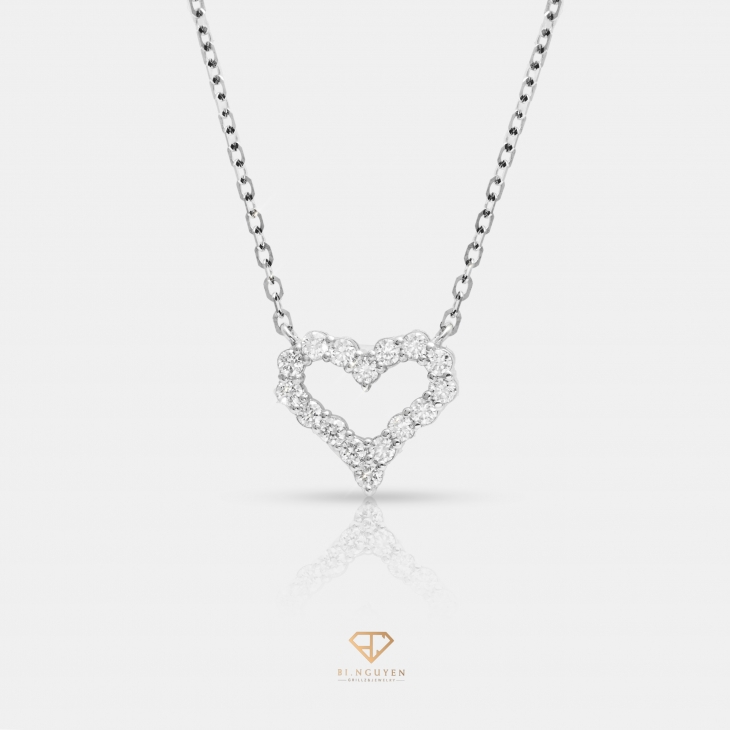 Round Diamond Heart Necklace
