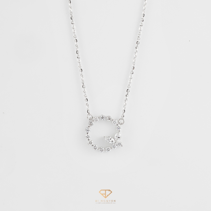 Round Flower Necklace